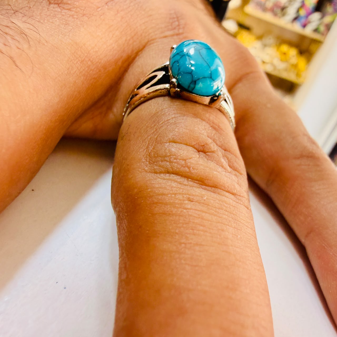 Chevalière pière bleu zircon
