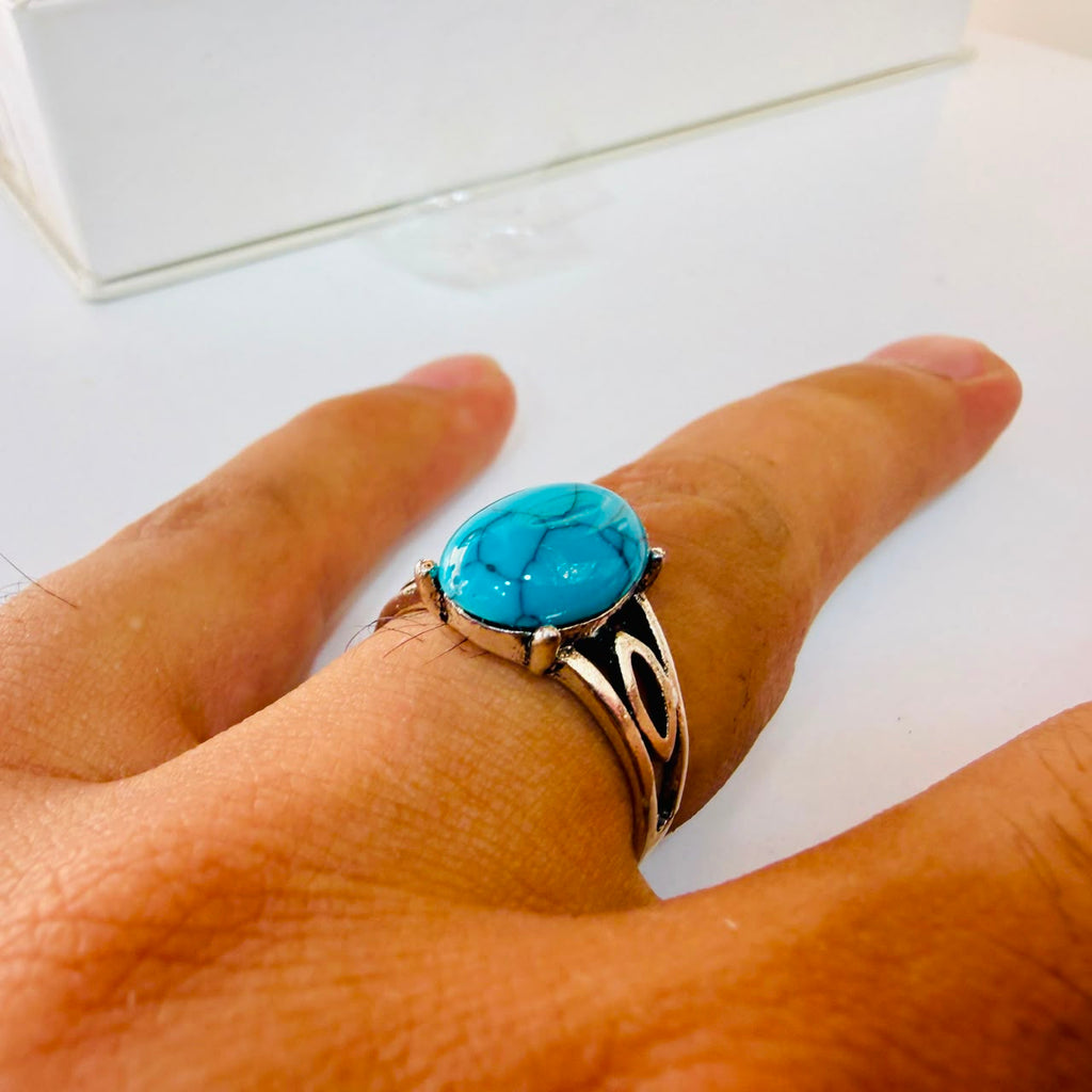 Chevalière pière bleu zircon