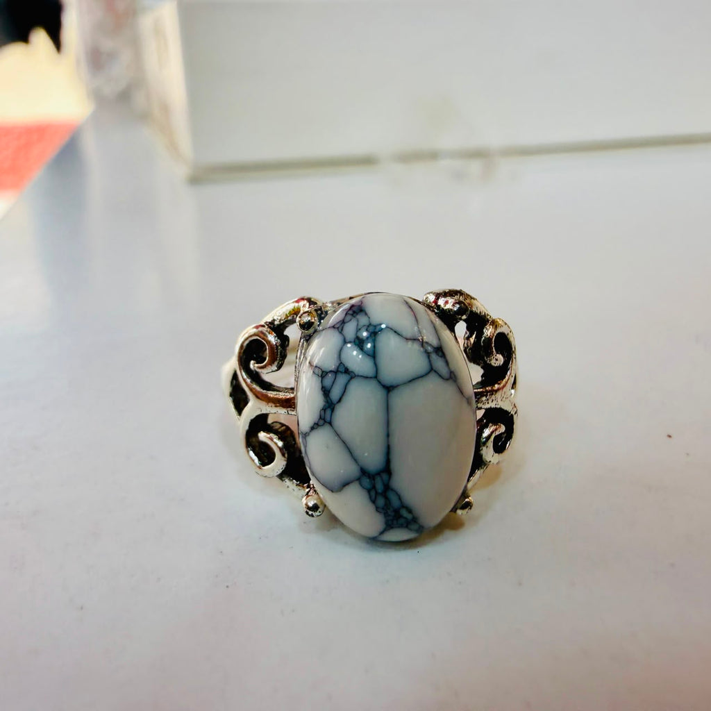 Chevalière pière blanc zircon