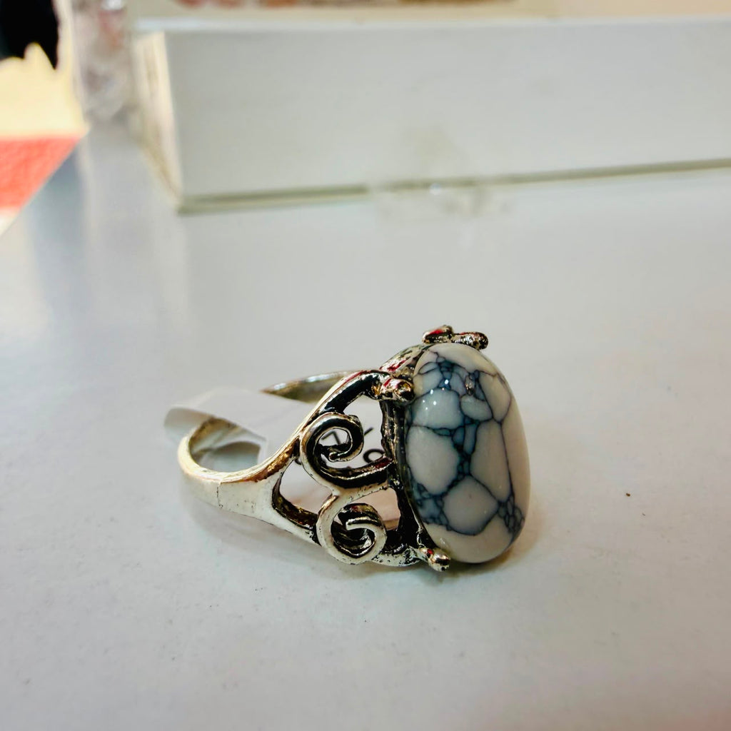 Chevalière pière blanc zircon