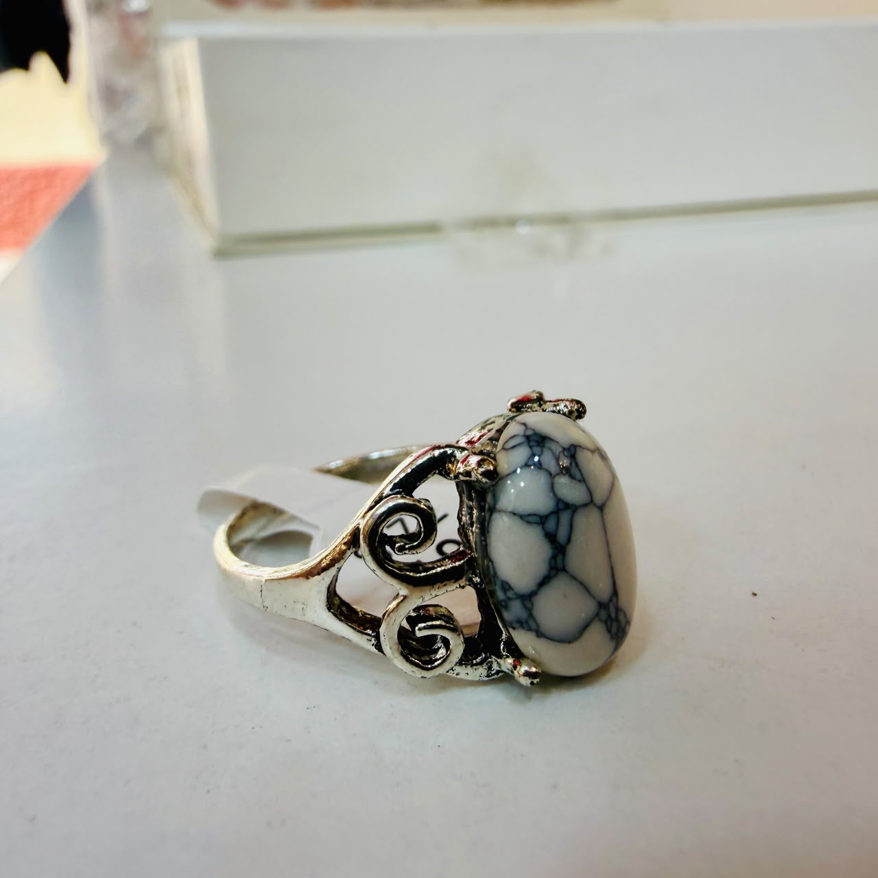 Chevalière pière blanc zircon