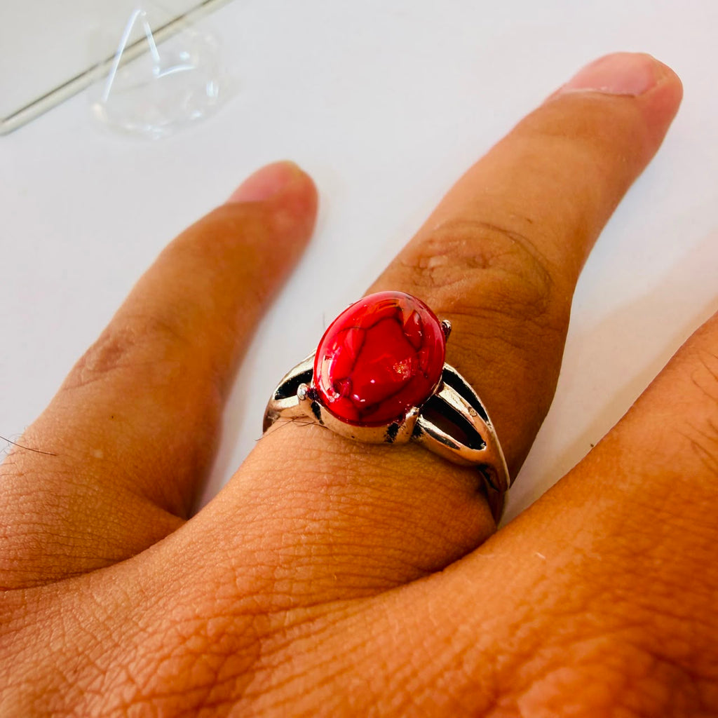 Chevalière pière rouge zircon