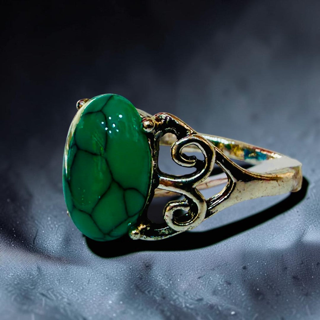 Chevalière pière vert zircon