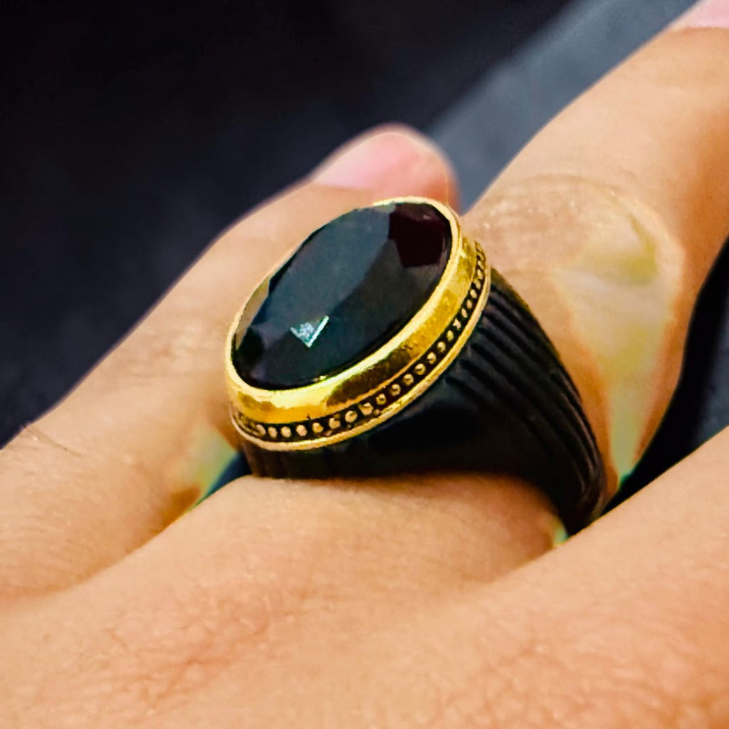 Chevalière zircon noire