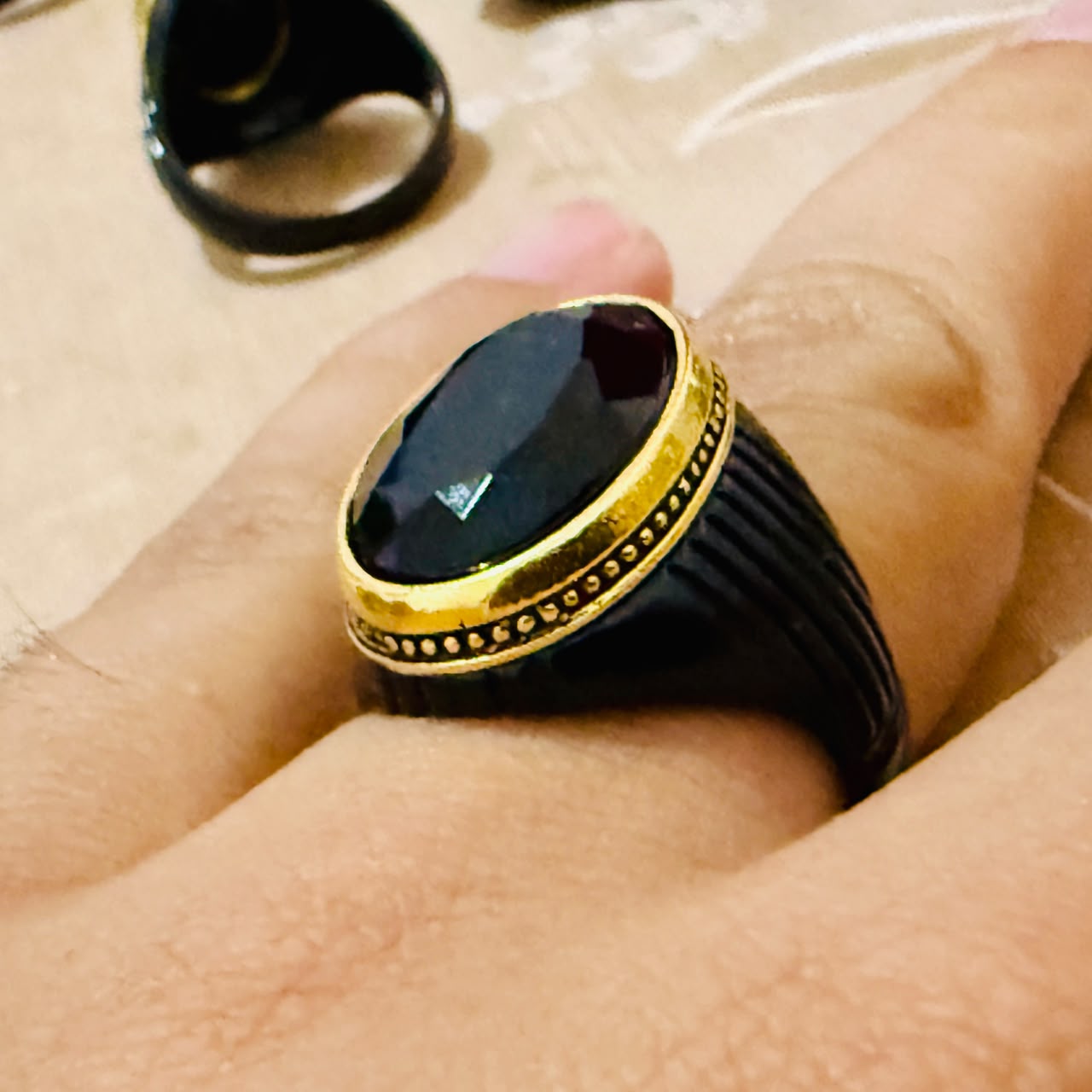 Chevalière zircon noire