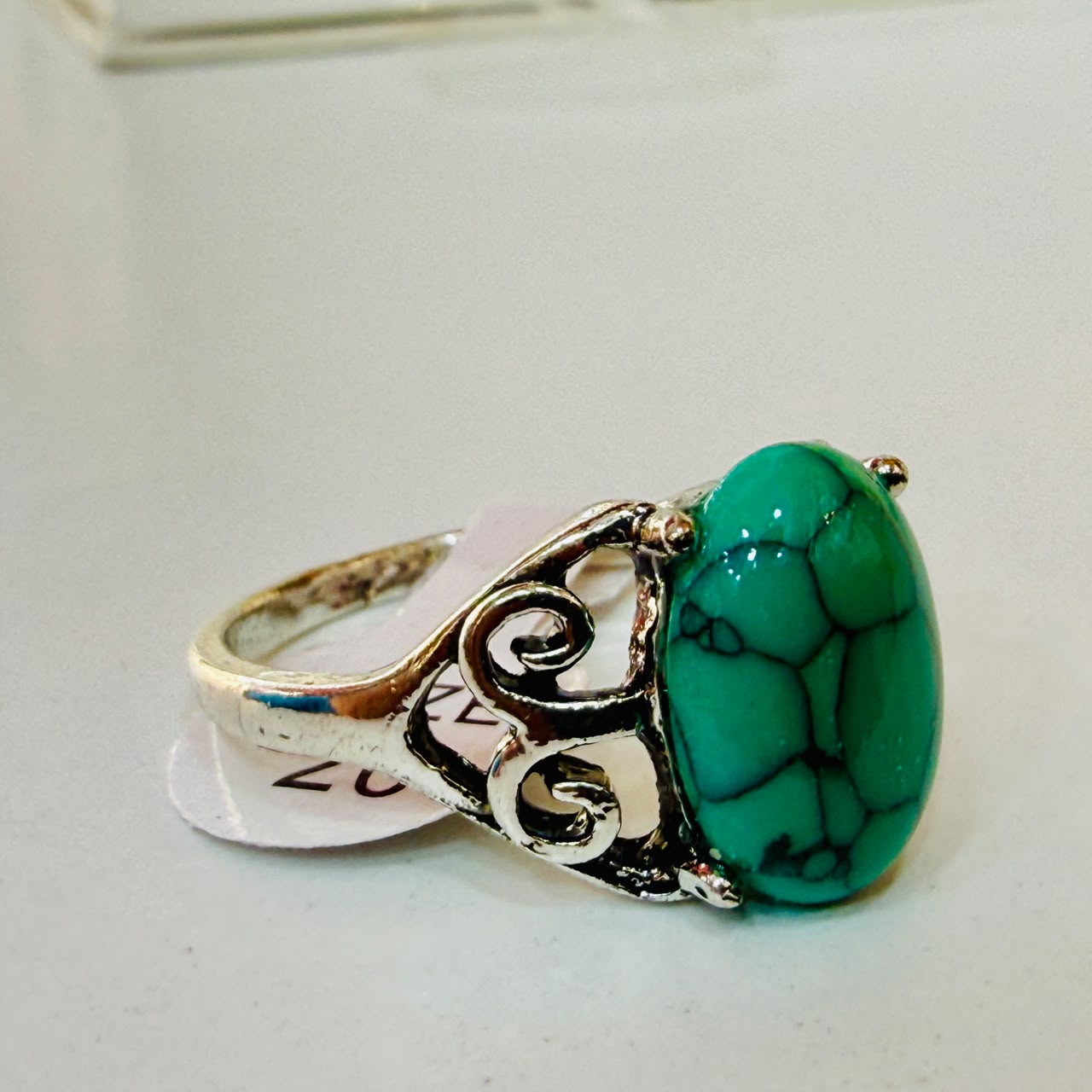 Chevalière pière vert zircon